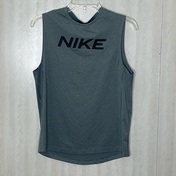 ❤️ 🆕 NIKE Pro Boys Jersey Size XL - Picture 2 of 4